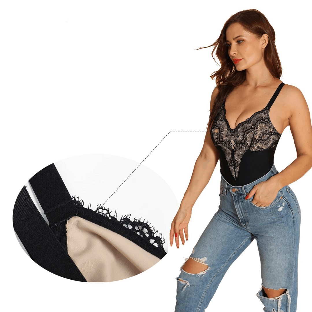 Spetsformande Bodydräkt