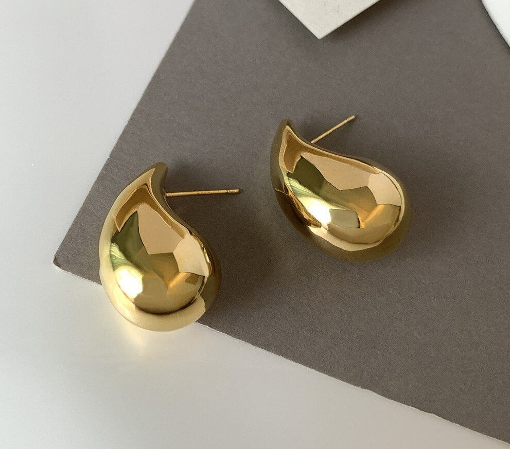 Damernas Kaxiga Tårdroppshängen