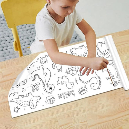 Barnens klisterfärgpapper på rulle