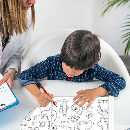 Barnens klisterfärgpapper på rulle