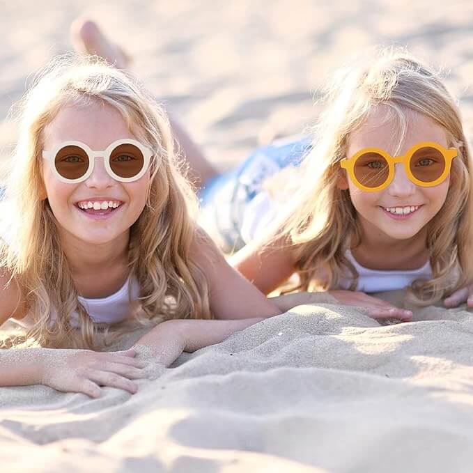 Solglasögon och hårbågset