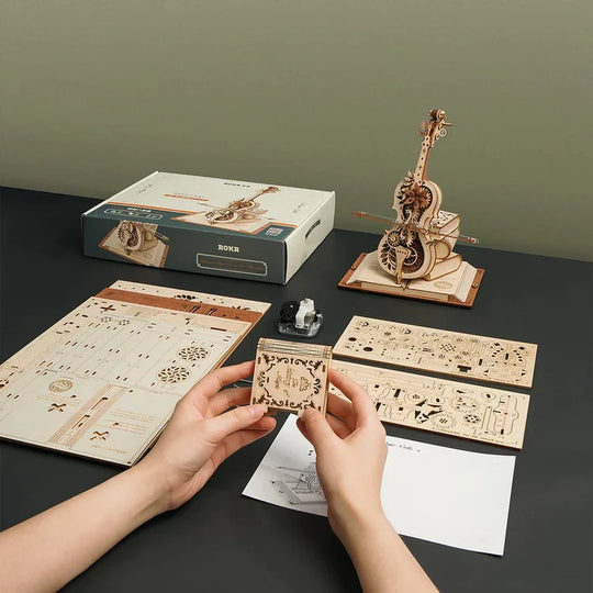 Träpussel Magisk Cello Speldosa