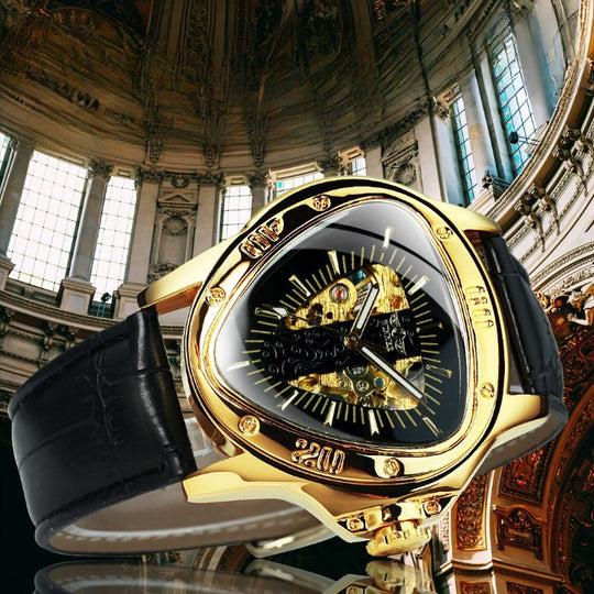 Triangle Skeleton Mekanisk Klocka