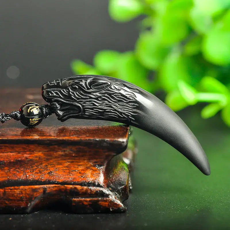 Obsidian Wolf Hängande Halsband